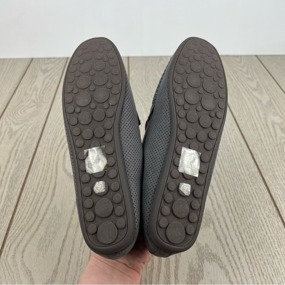 Journee Collection Women's Halsey Perforated Detail Moc Toe Loafers 9 Grey $70 - Picture 8 of 9